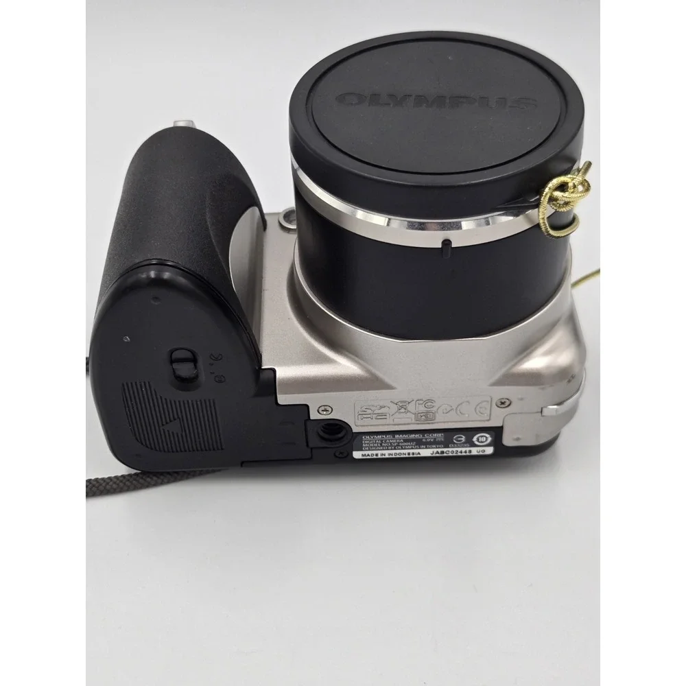 Olympus SP-600UZ Digital Camera 12 MP 15x Zoom 32GB SDHC Works No Case